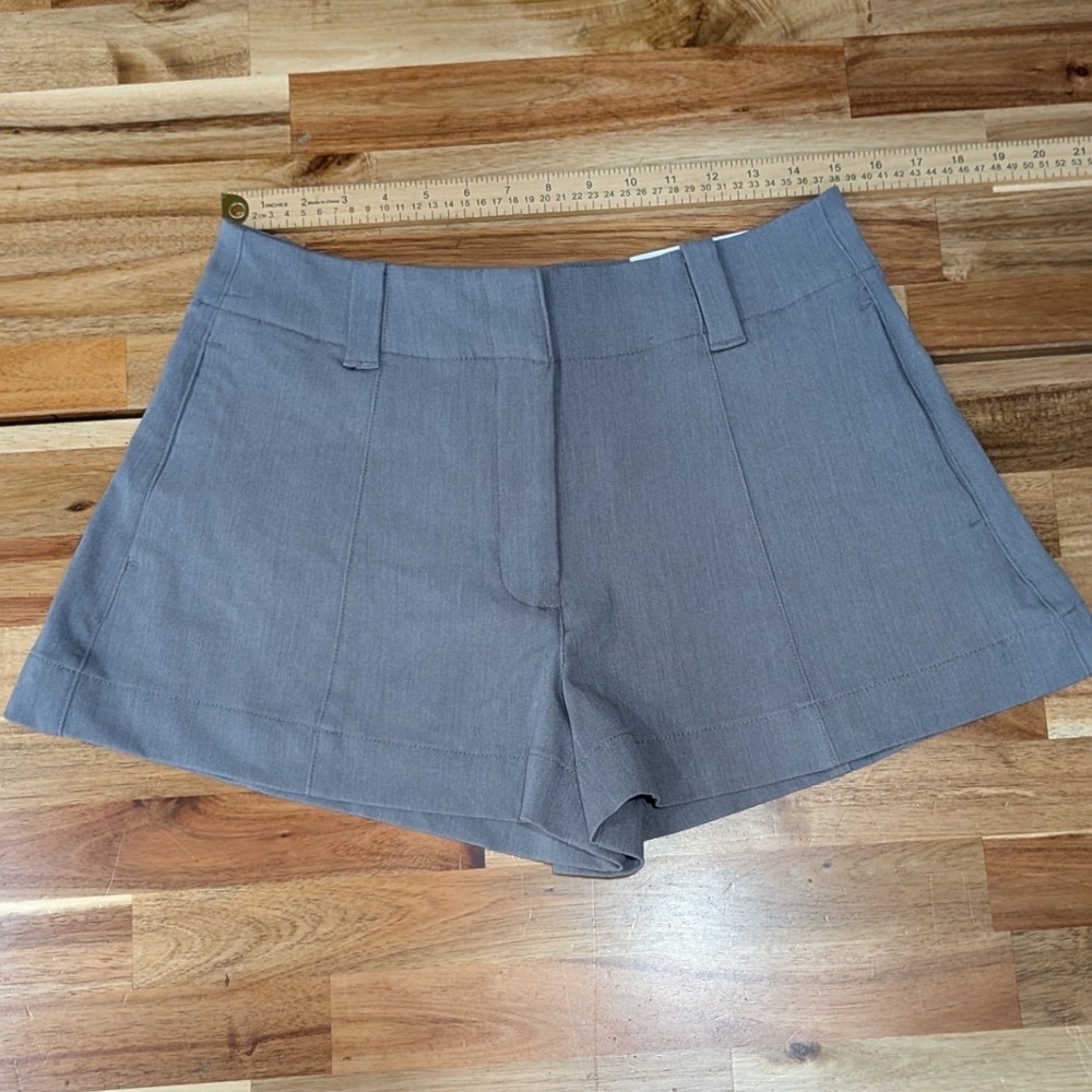 NWT American Eagle Womens High Rise Trouser Shorts 6 28 Gray Stretch Preppy